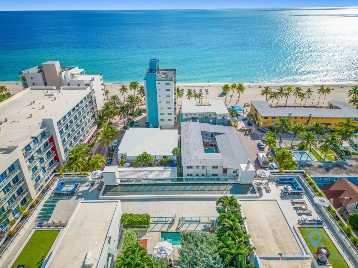 Rooftop Pool - Hollywood Beach Boardwalkアパートメント エクステリア 写真